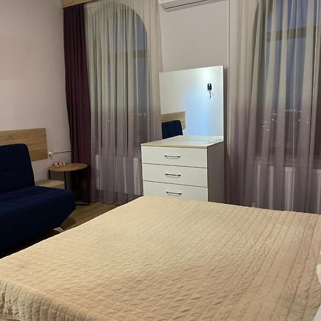 Decca Hotel 耶烈万 外观 照片